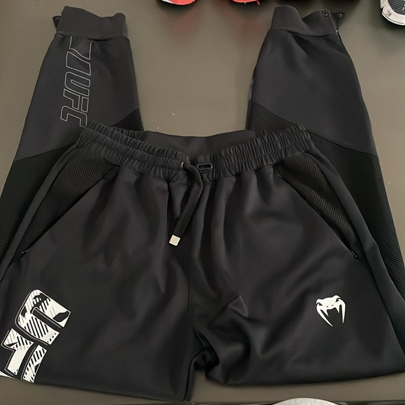 Venum UFC Joggers Men’s Large - Picture 3 of 7